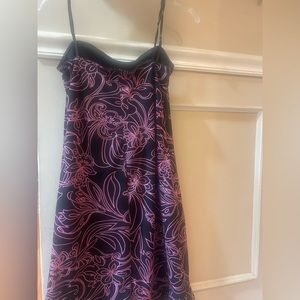 Super cute women’s size small dress!